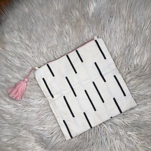 TRIBE ALIVE Handwoven Clutch